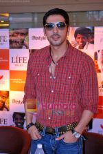Zayed Khan at the launch of Light of Light NGO in Phoenix Mall on 10th Oct 2009 (5).JPG
